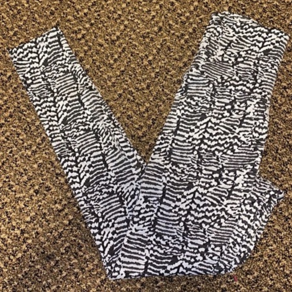 Echt Essentia Scrunch Leggings (Zebra Stripe)